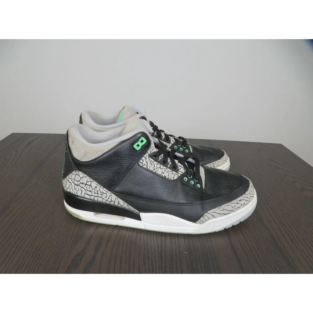 Air Jordan 3 Retro Shoes Mens Size 11.5 Black Green Gray Sneakers CT8532-031
